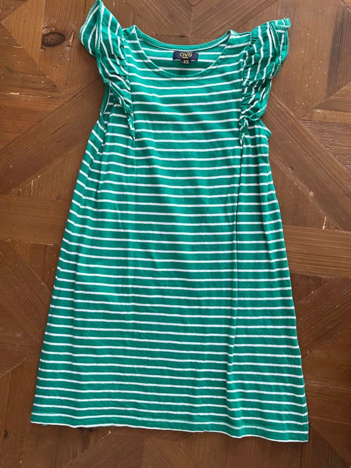 Jolie robe verte et blanche