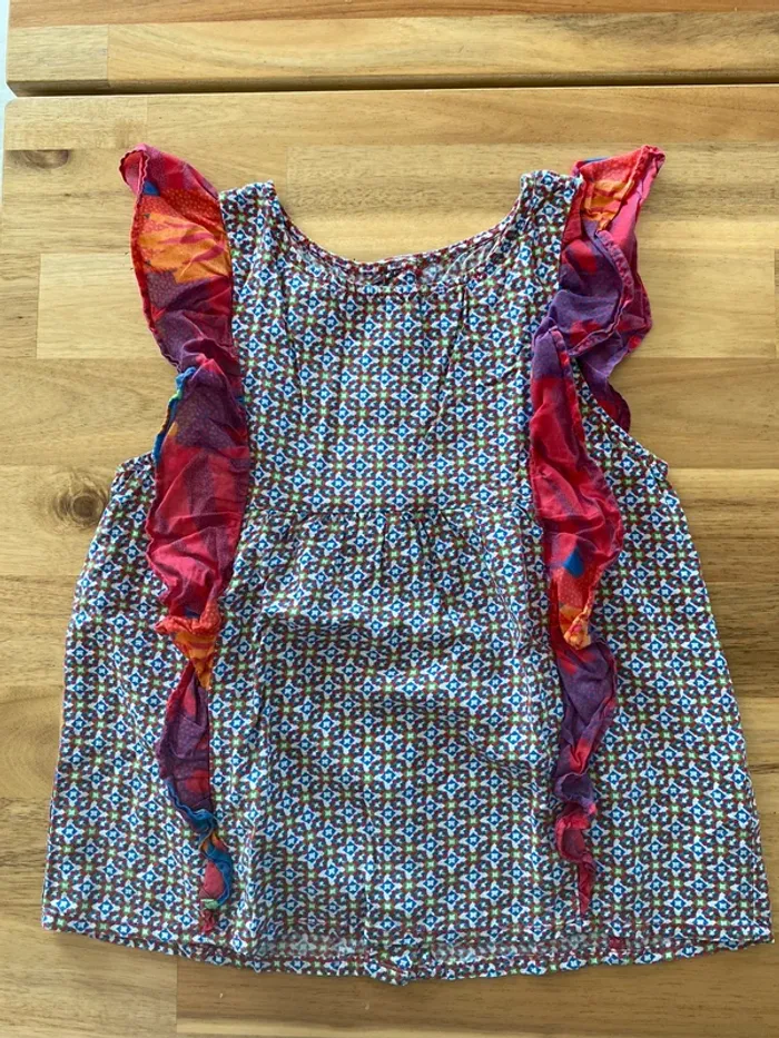 Top dpam multicolore à volant