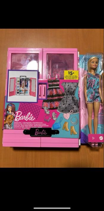 Barbie fashionistas coffret le dressing de rêve avec Barbie