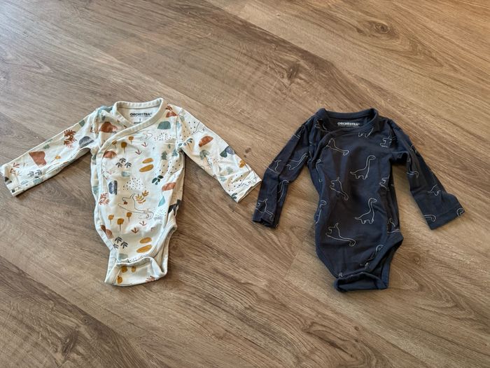 Lot de 2 bodies body bébé 1 mois très bon état Orchestra