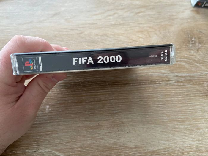 Fifa 2000 ps1 - photo numéro 5
