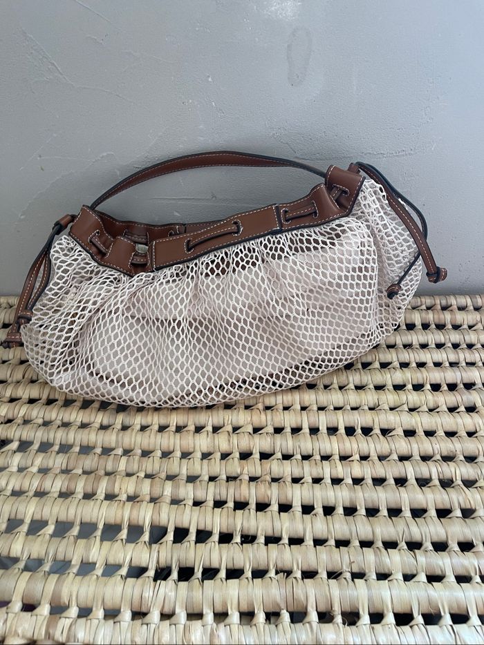 Sac à main en filet crème et cuir marron - Zara
