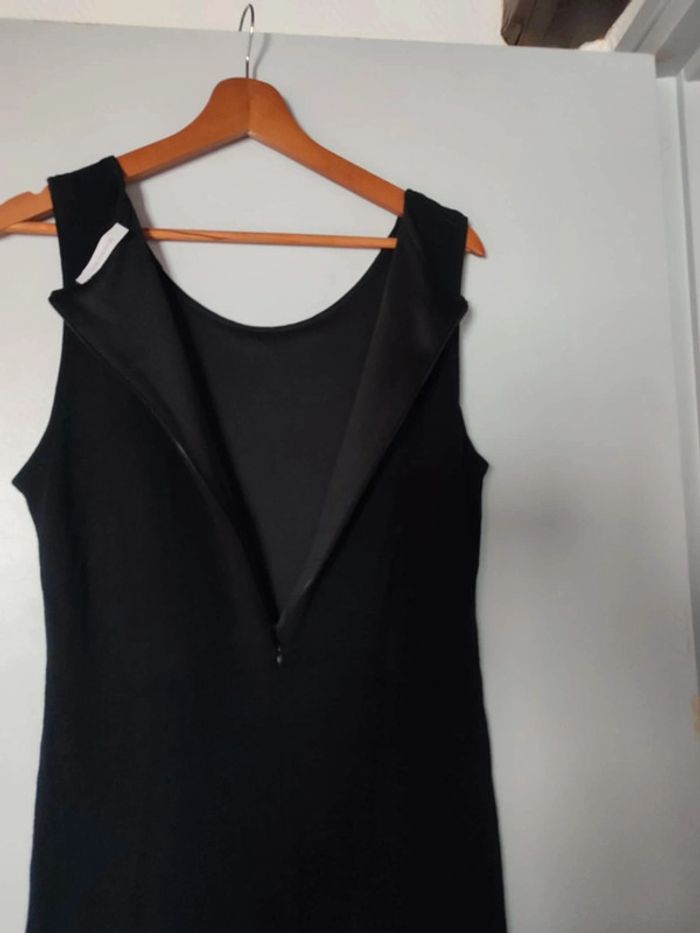 Robe courte noir motifs fleurie Julie Guerlande taille 42 - photo numéro 3