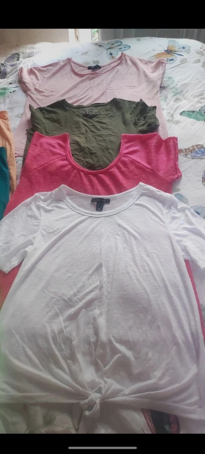 Lot de 8 débardeurs et t-shirts femme taille 42 - photo numéro 2