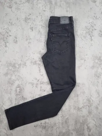 Jean Levi’s 311 Shaping Skinny Noir – Taille 36 Femme