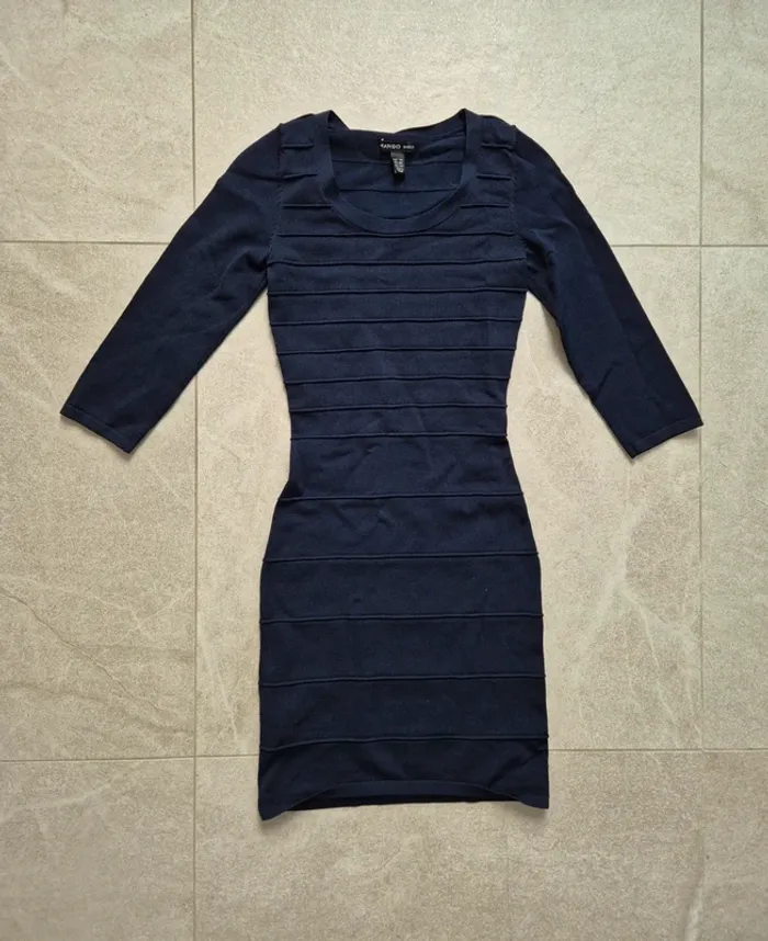Robe moulante 3/4 bleu marine mango