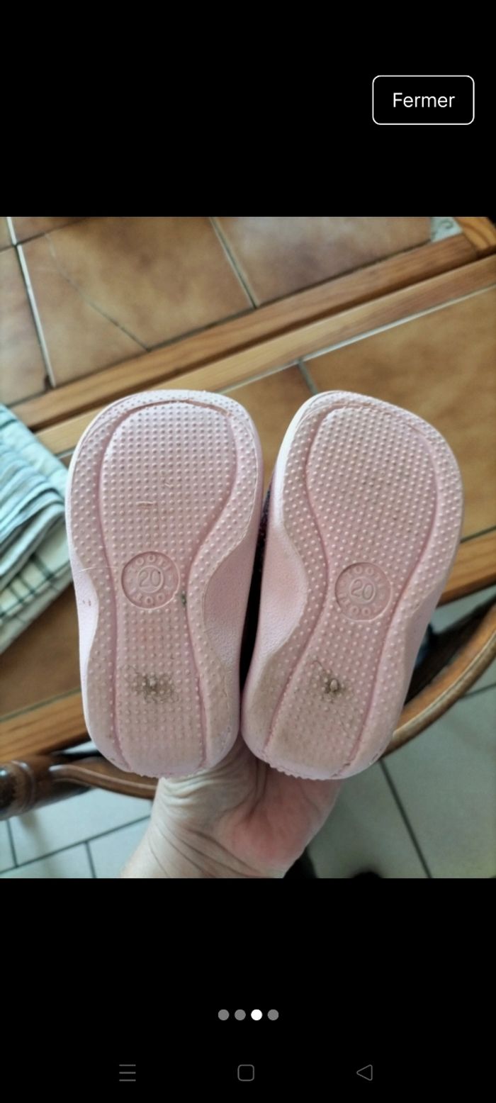 Chaussons roses pointure 20 - photo numéro 3