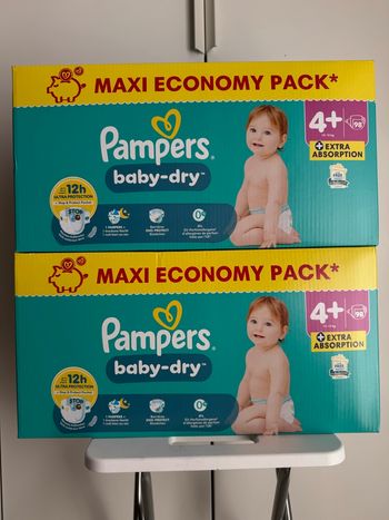 196 couches Pampers taille 4+
