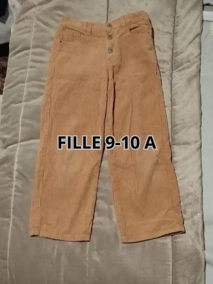 Pantalon large velours côtelé KIABI beige fille 9-10 ans