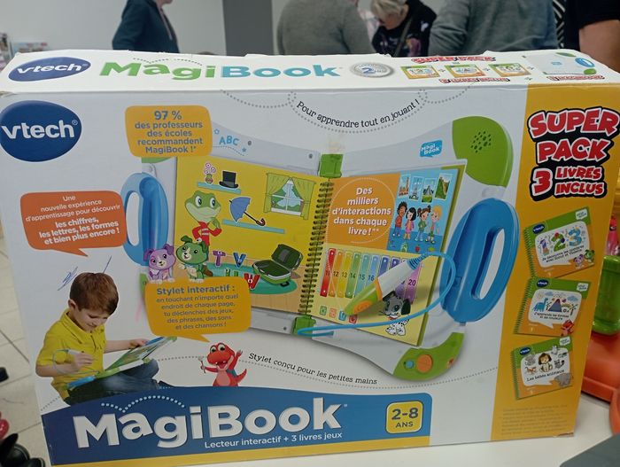 Magicbook et trois livres