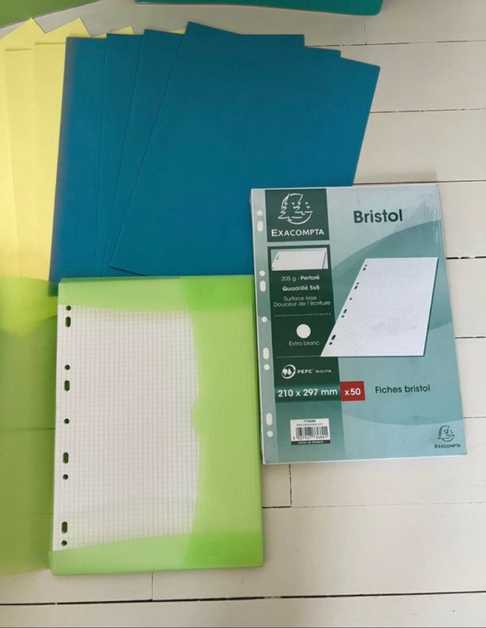 Lot fournitures scolaires professionnelles travail classeur feuilles bristol cahier pochettes - photo numéro 3
