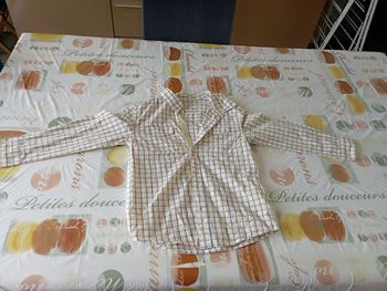 Chemise à petit carreaux manches longues Dpam 8 ans neuf 4€