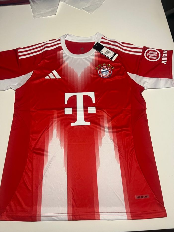 Maillot nouvelle saison Bayern Munich neuve - photo numéro 2