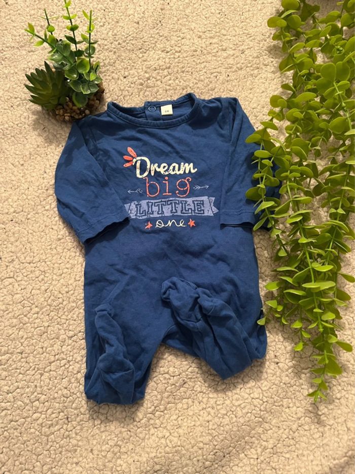 Très beau pyjama léger pour bébé fille