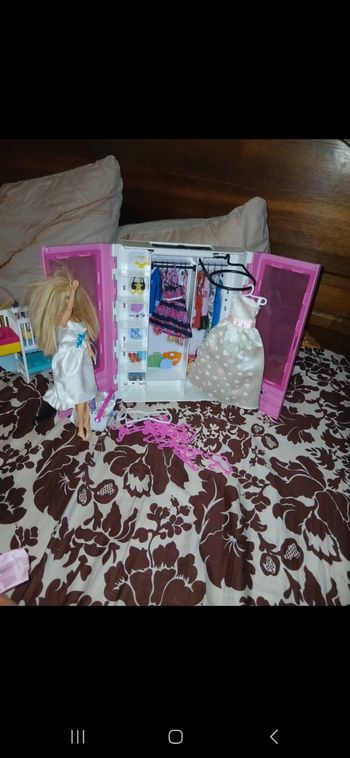 Dressing barbie