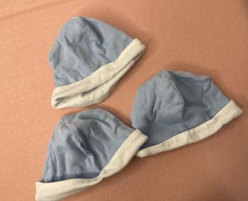 Lot bonnet neuf
