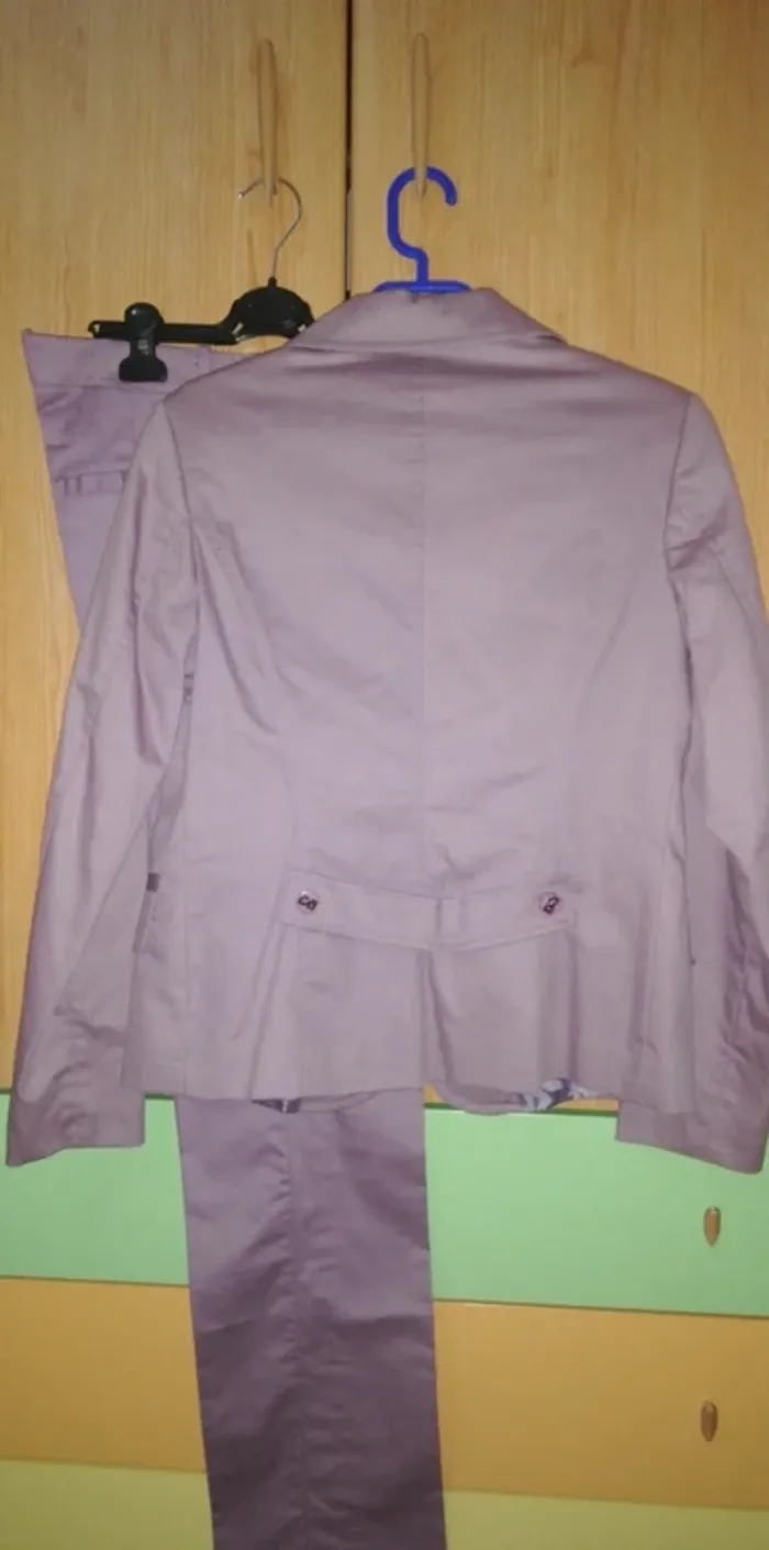 Tailleur pantalon neuf - photo numéro 3