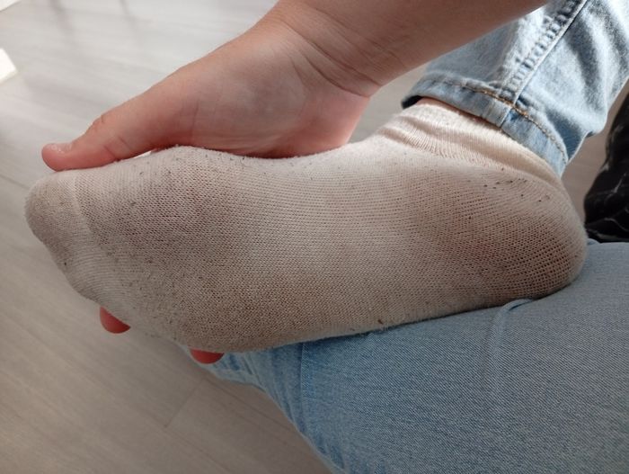 Mes chaussettes blanches - photo numéro 2