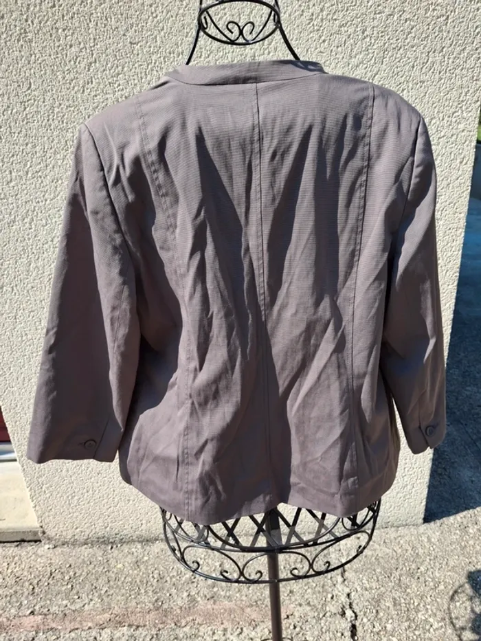 Veste Neuf - photo numéro 4