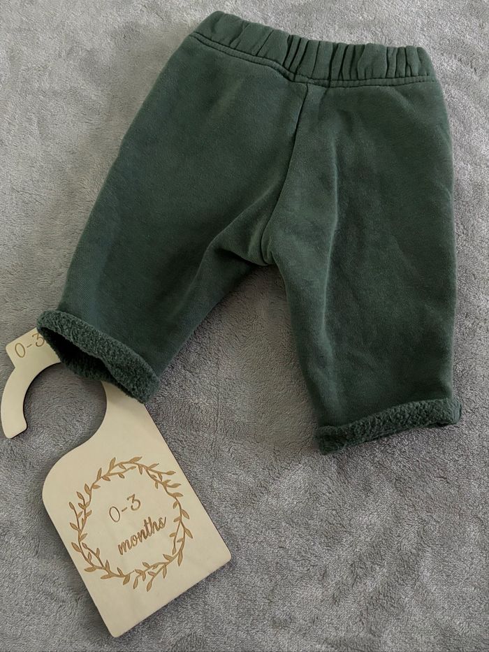 Lot pantalon 1 mois - photo numéro 6
