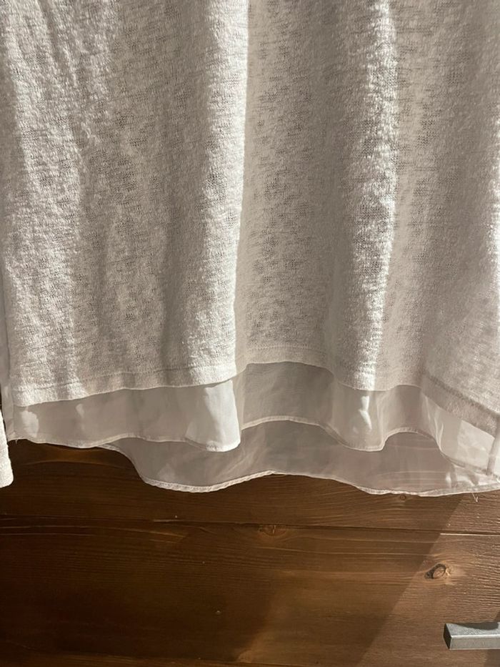 Pull léger blanc voile dans le dos - photo numéro 2