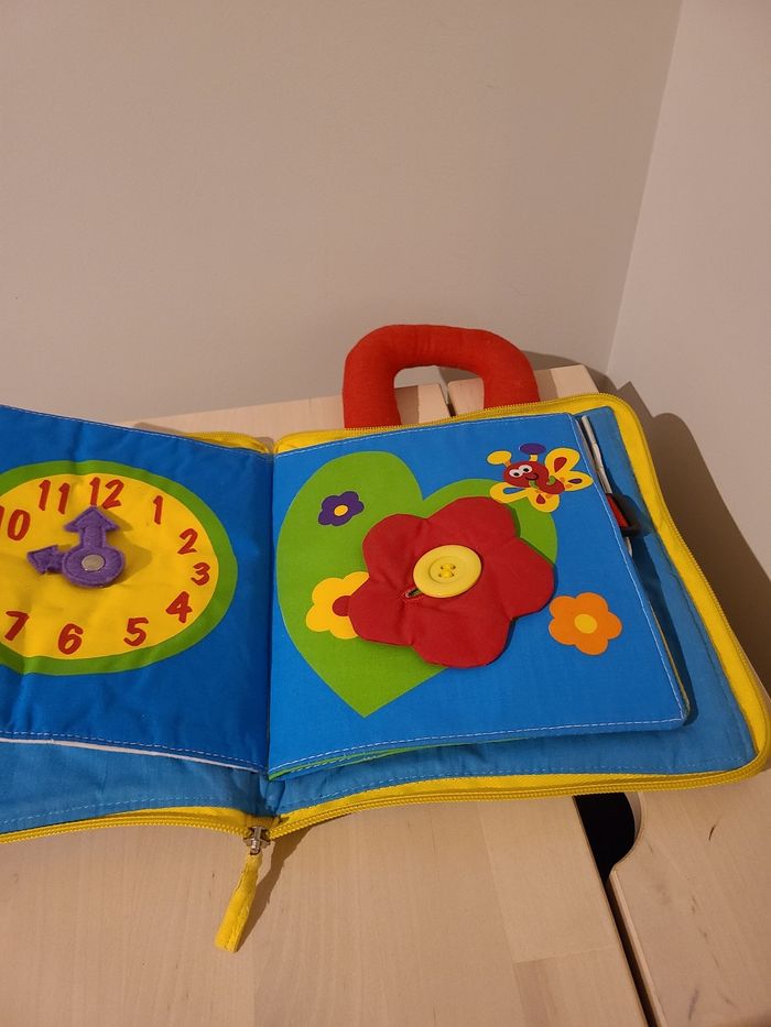 Livre tissu - photo numéro 4