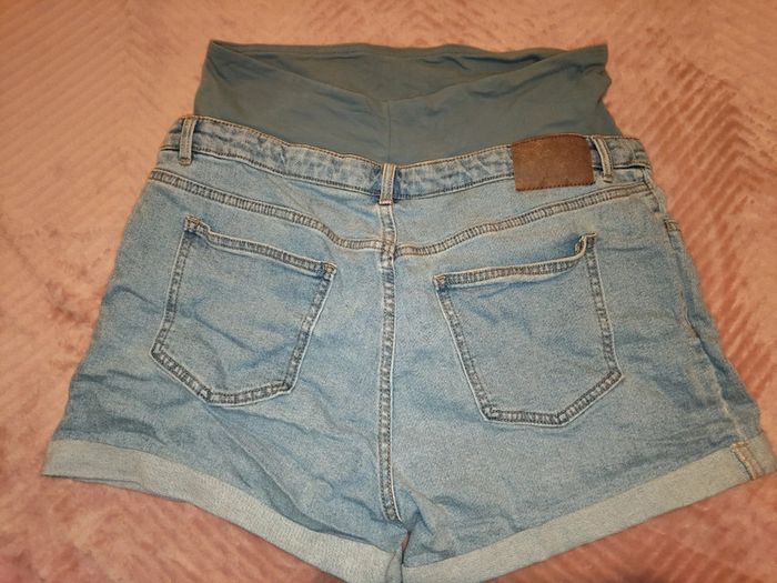 Short femme enceinte taille 46 - photo numéro 2