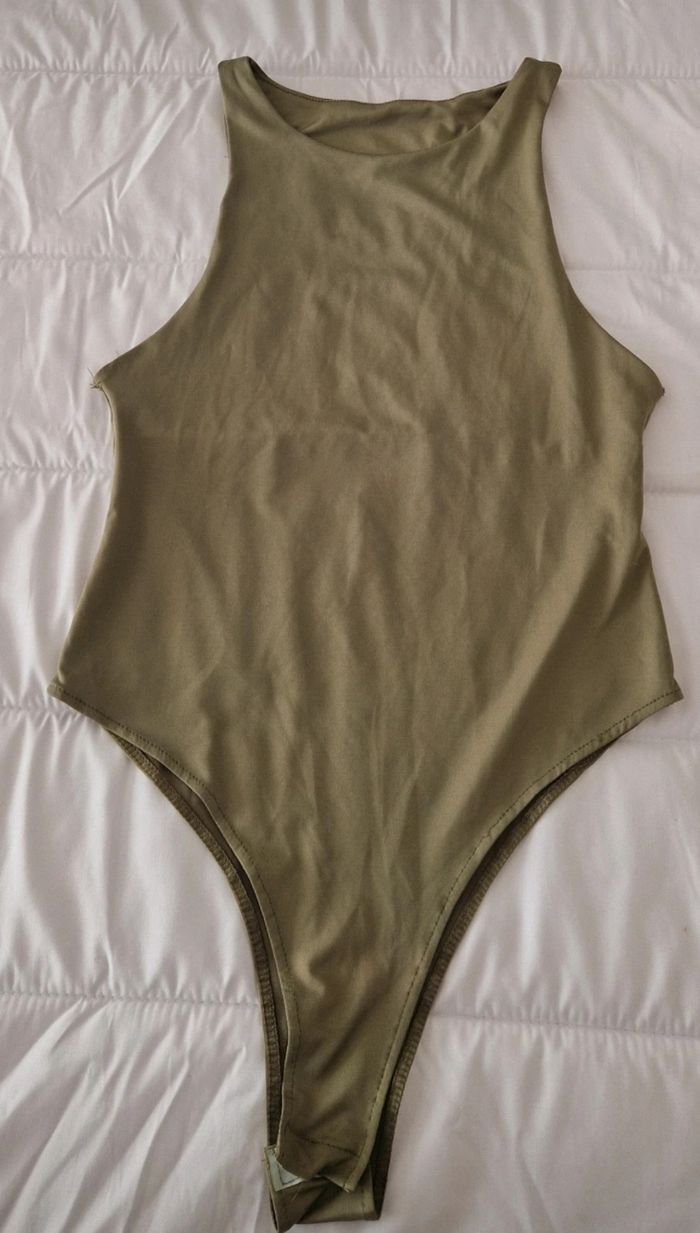 Body kaki - photo numéro 4