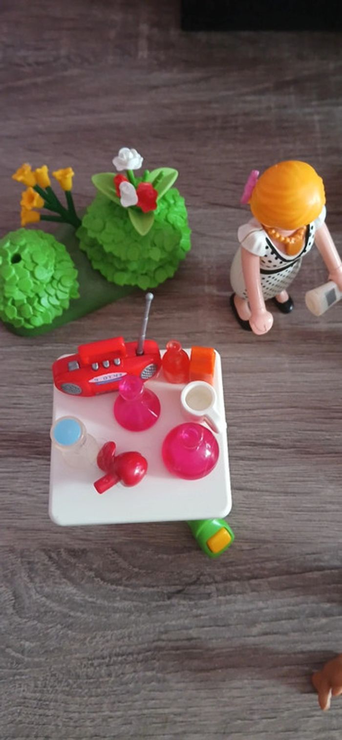 Playmobil famille jardin - photo numéro 2