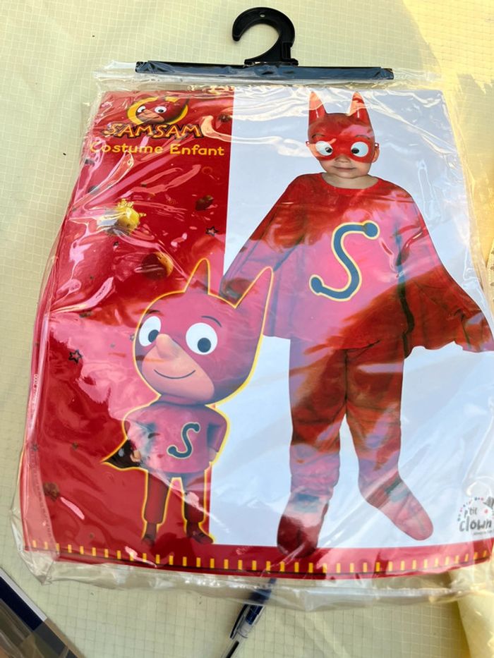 Costume enfant samsam taille 7-8 ans