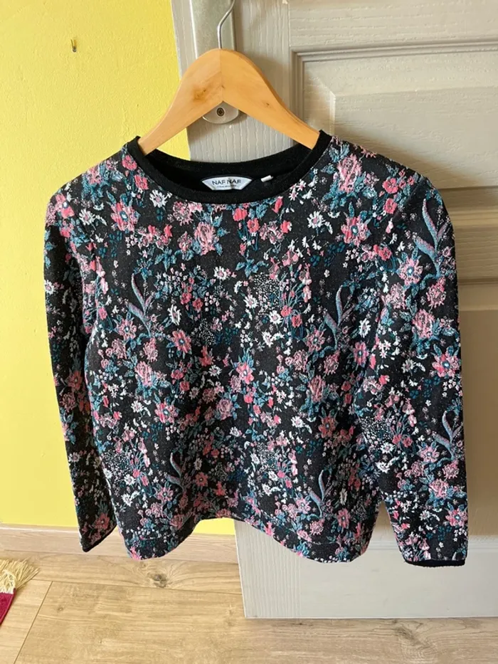 Pull fleuri Naf Naf taille M