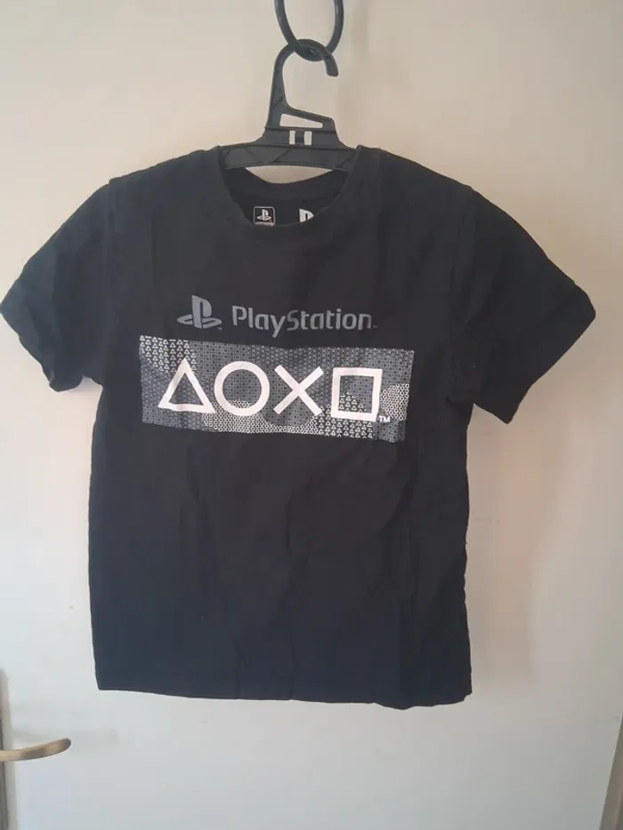 T-shirt play station