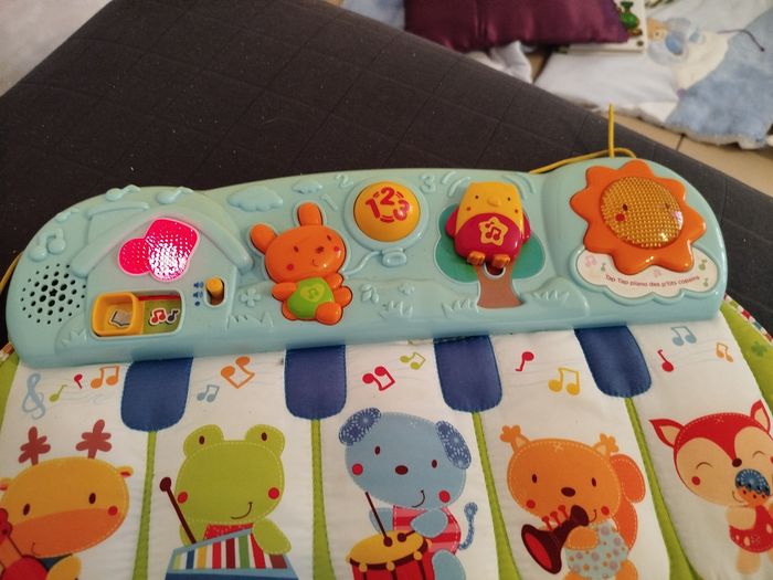 Jouets bébé. Piano de Lit ,jouets activités musicales livre et autres - photo numéro 3