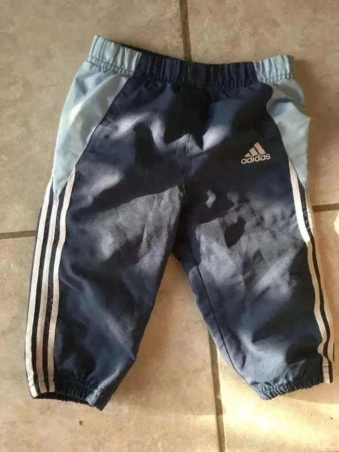 🥋 Pantalon Adidas garçon 18 mois parfait état