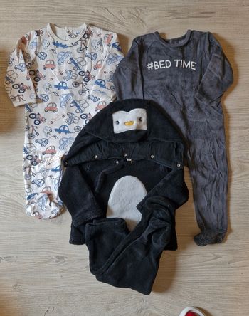 Lot pyjamas 18 mois