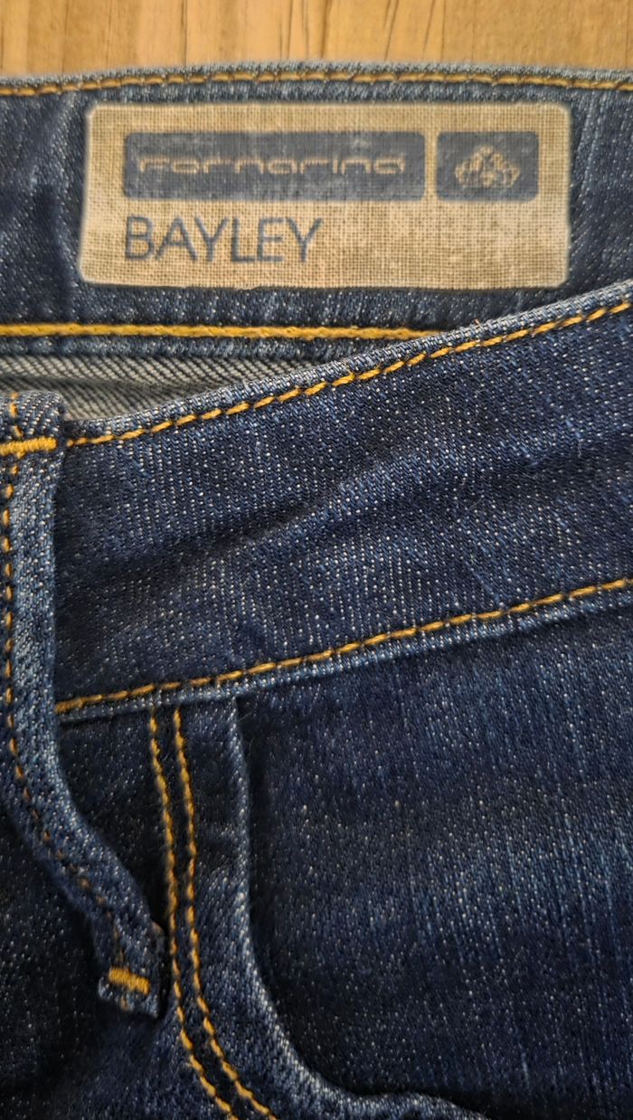 Jean Fornarina Bayley 👖 taille 28 / 36-38 – coupe slim bootcut – denim foncé – excellent état - photo numéro 9