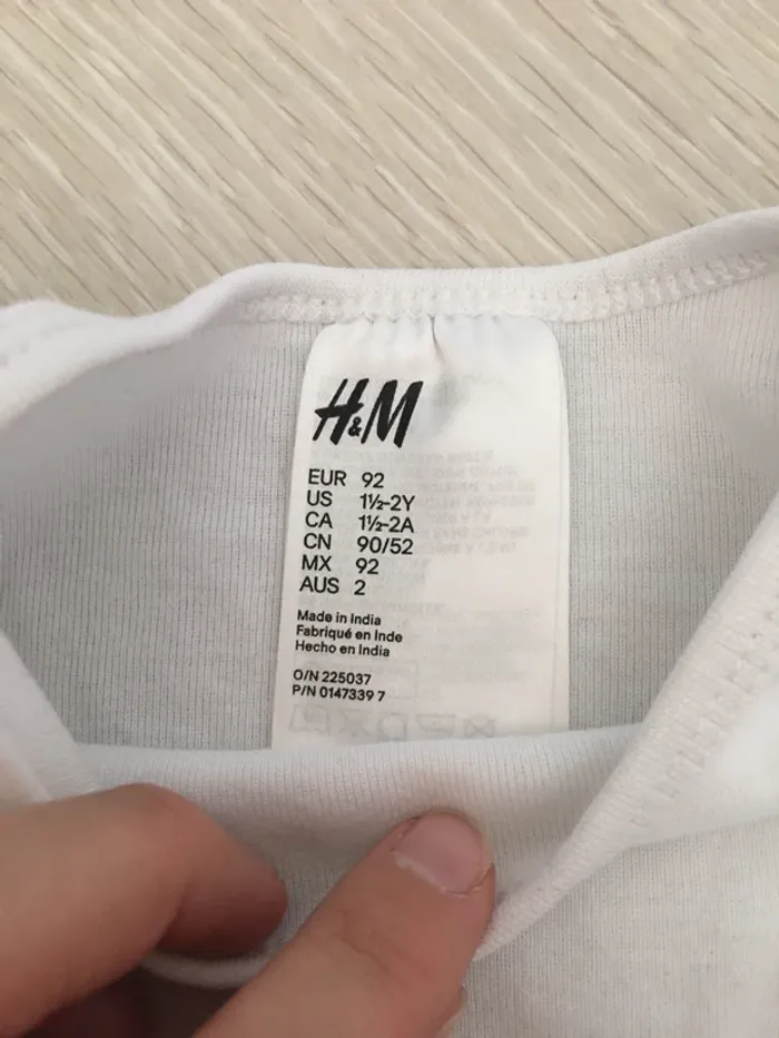 Lot bodys manches courtes 24 mois H&M - photo numéro 4