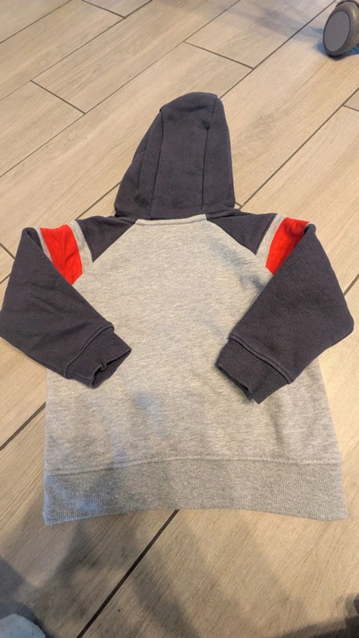 Lot sweat à capuche 4 ans - photo numéro 3