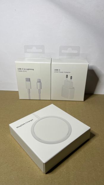 #Lot chargeurs compatibles – magnetic + USB-C 20W + câble Lightning 2M#