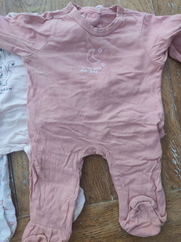 Lot pyjamas 1 mois léger - photo numéro 2