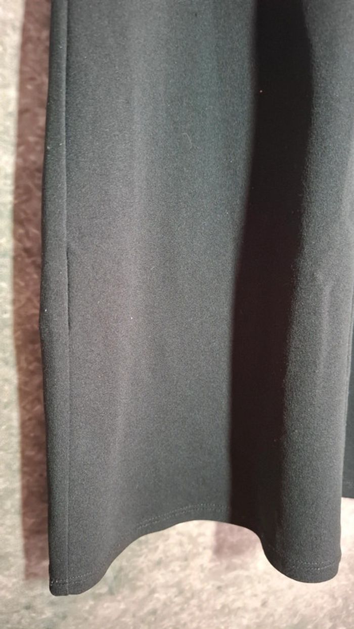 Robe noire chic col perles - photo numéro 13