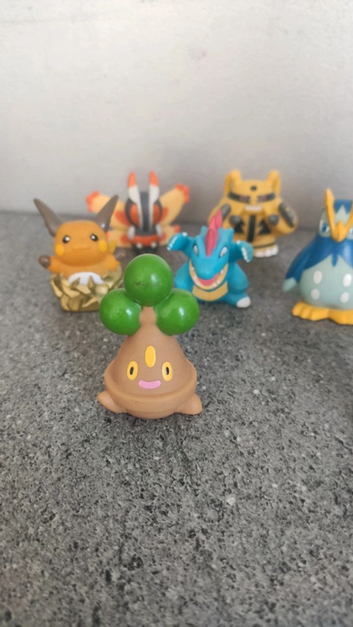 Lot de 9 figurines pokémon Bandai finger Nintendo bon état - photo numéro 2