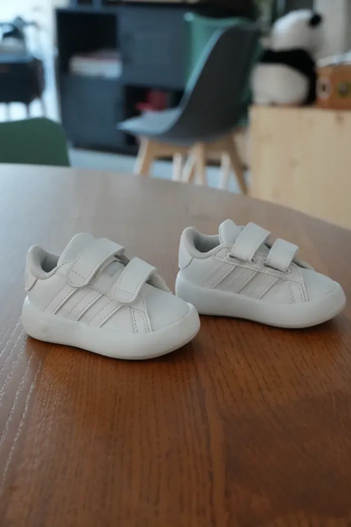 Petites baskets Adidas blanches bébé - Pointure 19 - photo numéro 4