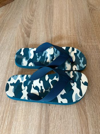 Tongs taille 34/35 Gemo