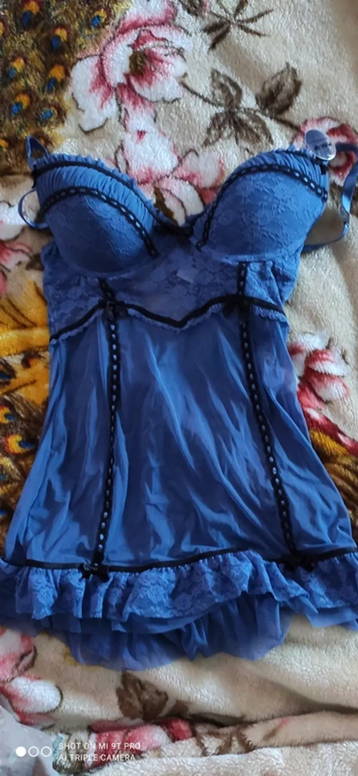 Nuisette 75 c neuve censored