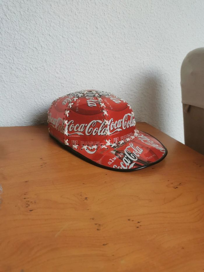 Casquette en cannette coca-cola
