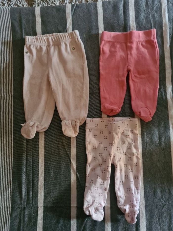 Lot 3 Leggings avec pieds.  3 mois.  Kiabi, inextenso