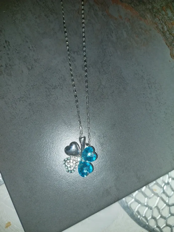 Collier trefle