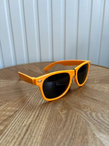 Lunette de soleil / paire de solaire / monture tendance - Gil - Neuf avec étiquette
