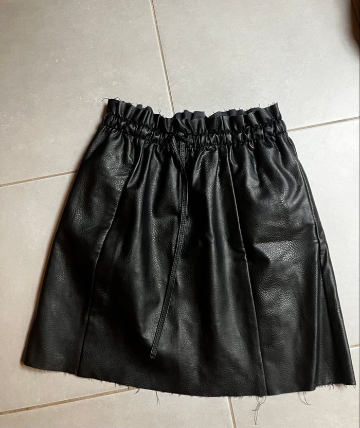 Jupe similicuir noir - photo numéro 2